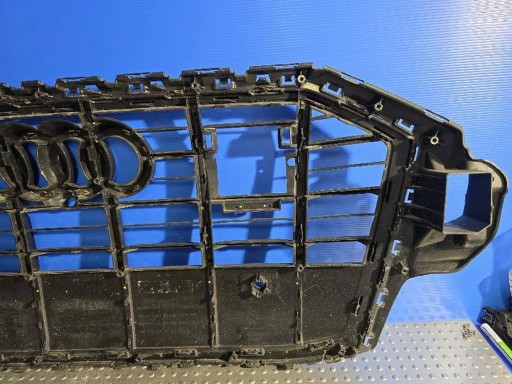 AUDI Q7 REDIZAJN 20- 4M0853651AJ MASKA GRIL KAMERA SENZOR CRNA