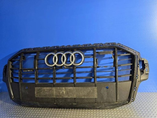 AUDI Q7 REDIZAJN 20- 4M0853651AJ MASKA GRIL KAMERA SENZOR CRNA