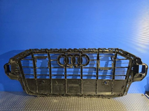 AUDI Q7 REDIZAJN 20- 4M0853651AJ MASKA GRIL KAMERA SENZOR CRNA