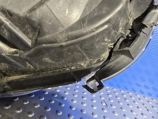 IVECO DAILY IV 14- 05802476874 LAMPA FAR PREDNJA STRANA LIJEVA OŠTEĆENA