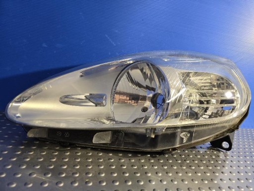 FIAT GRANDE PUNTO LAMPA FAR PREDNJA STRANA LIJEVA