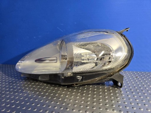 FIAT GRANDE PUNTO LAMPA FAR PREDNJA STRANA LIJEVA