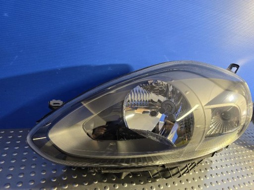 FIAT GRANDE PUNTO EVO SIVA LAMPA FAR PREDNJA STRANA LIJEVA