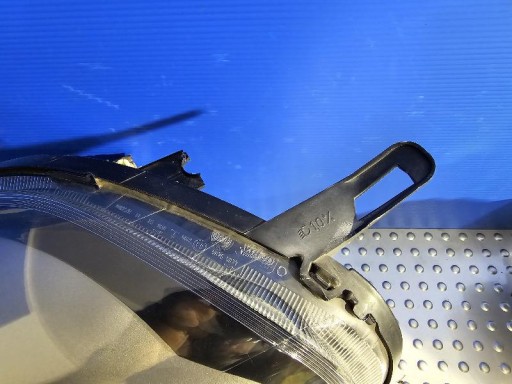 FIAT GRANDE PUNTO EVO SIVA LAMPA FAR PREDNJA STRANA LIJEVA