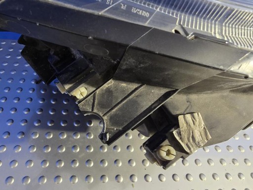 FIAT GRANDE PUNTO EVO SIVA LAMPA FAR PREDNJA STRANA LIJEVA