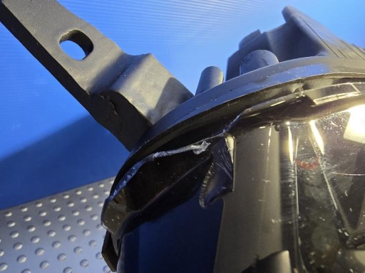FORD ECOSPORT REDIZAJN LEČA LED GN15-13W030-JE LAMPA FAR PREDNJA STRANA LIJEVA