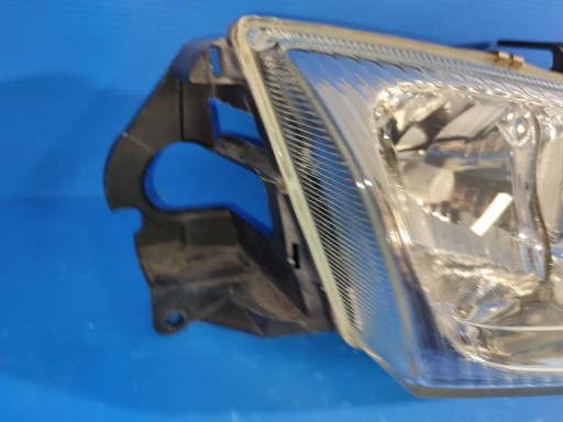 NISSAN ALMERA N16 26010BN011 LAMPA FAR PREDNJA STRANA DESNA NISSAN ALMERA N16 26010BN011 LAMPA FAR PREDNJA STRANA DESNA
