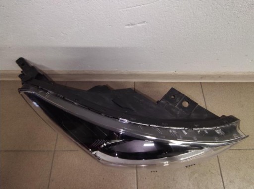 KIA RIO IV 17- OBIČNA 92102-H8 LAMPA FAR PREDNJA STRANA DESNA