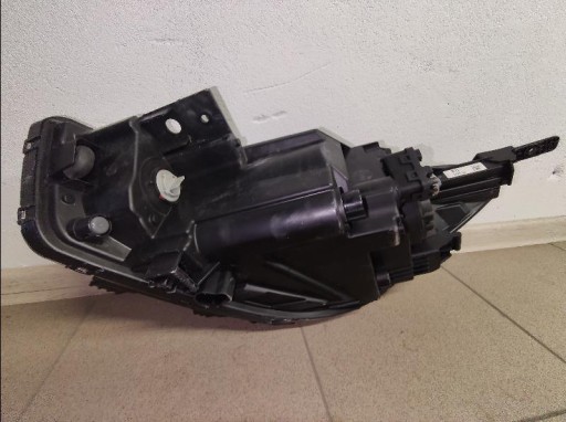 KIA RIO IV 17- OBIČNA 92102-H8 LAMPA FAR PREDNJA STRANA DESNA