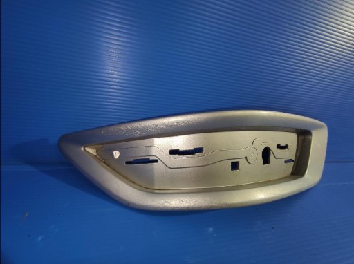 OBLOGA NOSAČ MAČJE OKO (KATADIOPTER) BRANIKA ZADNJI VOLVO XC70 II 30744514