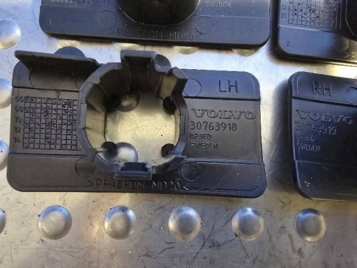 DRŽAČ SENZORA PARKIRANJA W BRANIKA TYLNYM ZADNJI VOLVO V70 III 07- 30765923