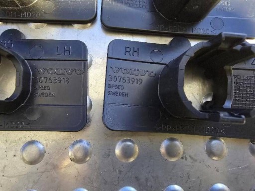 DRŽAČ SENZORA PARKIRANJA W BRANIKA TYLNYM ZADNJI VOLVO V70 III 07- 30765923