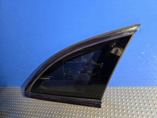 STAKLO BOČNI ZADNJA  ZADNJI STRANA DESNA MERCEDES-BENZ C W205 GODINA 25 A2056707200