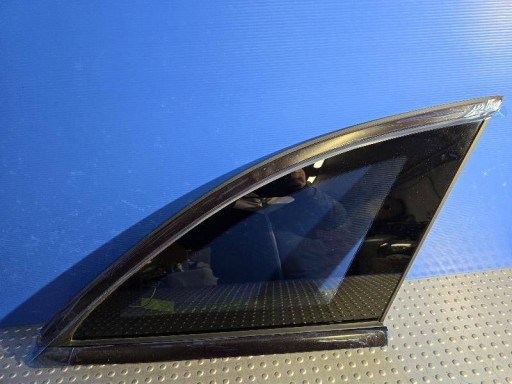 STAKLO BOČNI ZADNJA  ZADNJI STRANA DESNA MERCEDES-BENZ C W205 GODINA 25 A2056707200