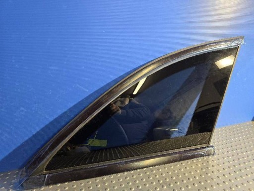 STAKLO BOČNI ZADNJA  ZADNJI STRANA DESNA MERCEDES-BENZ C W205 GODINA 25 A2056707200