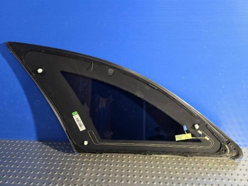 STAKLO BOČNI ZADNJA  ZADNJI STRANA DESNA MERCEDES-BENZ C W205 GODINA 25 A2056707200