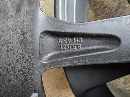 FELGA ALUMINIJSKA 21 LAND ROVER RANGE L460 N9X2CB 8.5JX21 FELGA ALUMINIJSKA 21 LAND ROVER RANGE L460 N9X2CB 8.5JX21
