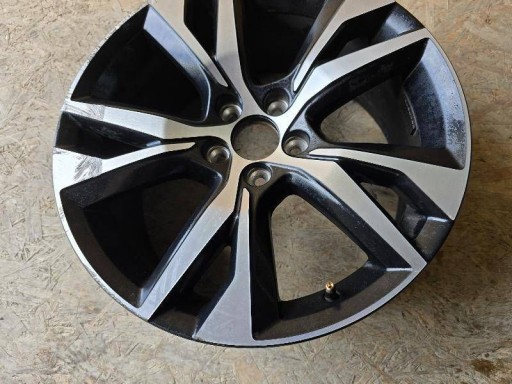FELGA ALUMINIJSKA 18 VOLVO V60 S60 8JX18H2 ET42 31471482 FELGA ALUMINIJSKA 18 VOLVO V60 S60 8JX18H2 ET42 31471482