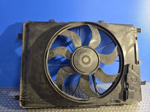 KUČIŠTE VENTILATOR HLADNJAKA PREDNJA STRANA MERCEDES-BENZ B W246 W204 3135103802 KUČIŠTE VENTILATOR HLADNJAKA PREDNJA STRANA MERCEDES-BENZ B W246 W204 3135103802
