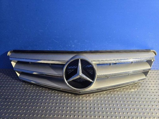 MASKA PREDNJA STRANA MERCEDES-BENZ C W204 C-KLASA A2048800023 MASKA PREDNJA STRANA MERCEDES-BENZ C W204 C-KLASA A2048800023
