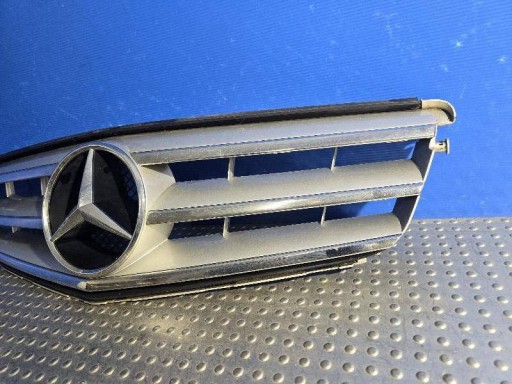 MASKA PREDNJA STRANA MERCEDES-BENZ C W204 C-KLASA A2048800023 MASKA PREDNJA STRANA MERCEDES-BENZ C W204 C-KLASA A2048800023