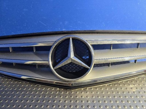 MASKA PREDNJA STRANA MERCEDES-BENZ C W204 C-KLASA A2048800023 MASKA PREDNJA STRANA MERCEDES-BENZ C W204 C-KLASA A2048800023