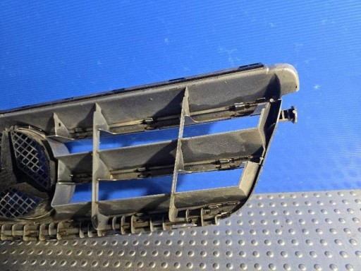 MASKA PREDNJA STRANA MERCEDES-BENZ C W204 C-KLASA A2048800023 MASKA PREDNJA STRANA MERCEDES-BENZ C W204 C-KLASA A2048800023