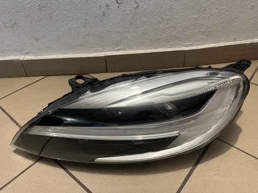 VOLVO V40 II 2 REDIZAJN LED LAMPA FAR PREDNJA STRANA LIJEVA 31420447