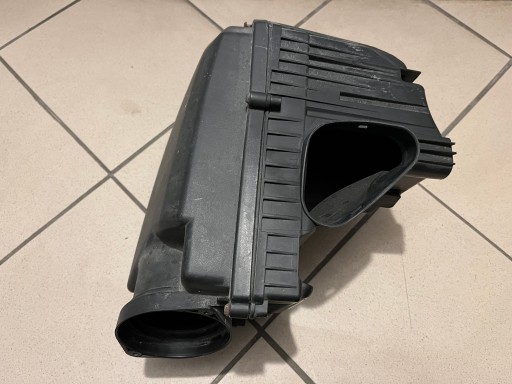 KUČIŠTE FILTERA ZRAKA VOLVO V70 III S80