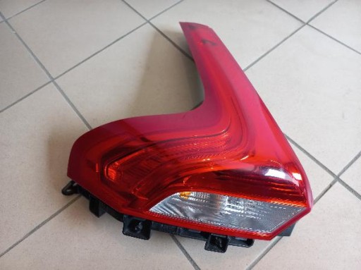 VOLVO V40 V-40 XC40 LED LAMPA FAR ZADNJA  ZADNJI LIJEVA STRANA