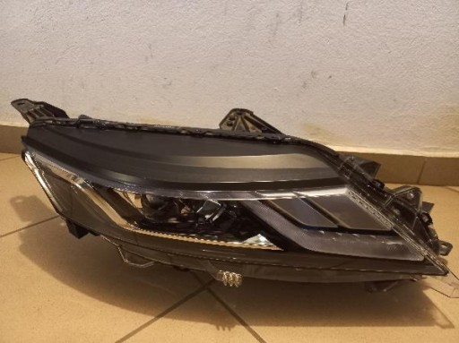 MITSUBISHI L200 FULL LED LAMPA FAR PREDNJA STRANA DESNA
