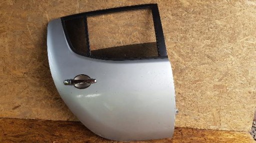 MITSUBISHI L200 L-200 VRATA ZADNJA STRANA DESNA