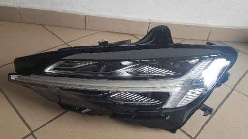 VOLVO V60 S60 V-60 MID LAMPA FAR LIJEVA STRANA PREDNJA 32314160