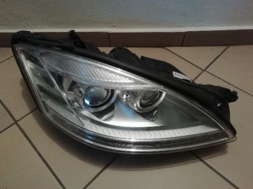 MERCEDES W221 221 A2218201439 LAMPA FAR PREDNJA STRANA