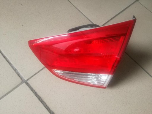 HYUNDAI IX35 IX-35 LAMPA FAR ZADNJA  ZADNJI DESNA STRANA