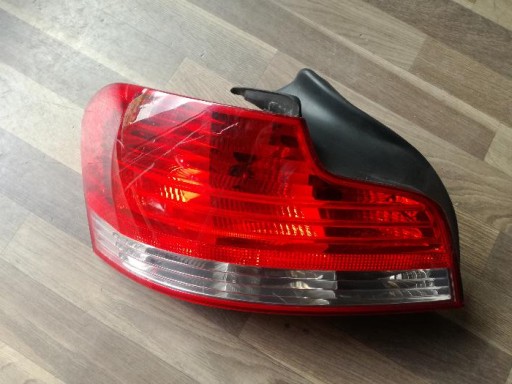 BMW 1 I E82 E-82 E88 COUPE LAMPA FAR ZADNJA  STRANA
