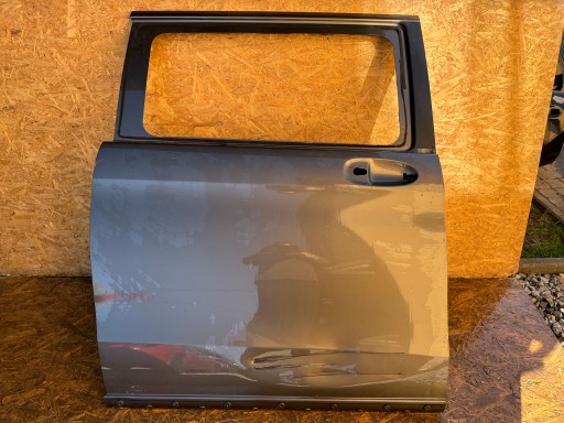 VRATA BOČNE DESNA  BOČNA OPEL VIVARO