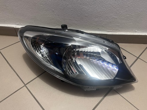 LAMPA FAR PREDNJA STRANA DESNA MERCEDES CITAN A415 W415 UK A4158202400