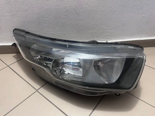 LAMPA FAR PREDNJA STRANA DESNA IVECO DAILY IV 4