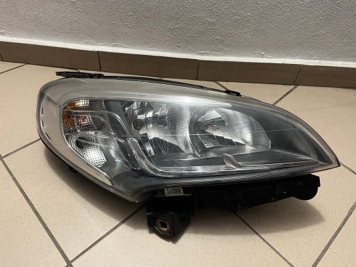 LAMPA FAR PREDNJA STRANA DESNA FIAT DOBLO II 2 REDIZAJN 15- 51974243
