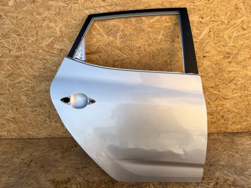 HYUNDAI IX20 IX-20 10- VRATA ZADNJA ZADNJI DESNA