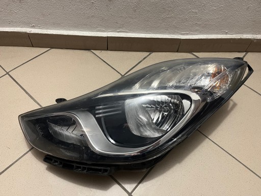 HYUNDAI IX20 IX-20 10- LAMPA FAR PREDNJA STRANA LIJEVA