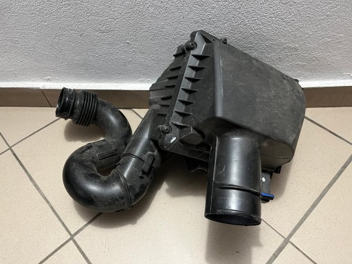 KUČIŠTE FILTERA ZRAKA RENAULT TRAFIC III 3 OPEL VIVARO B 165009078R