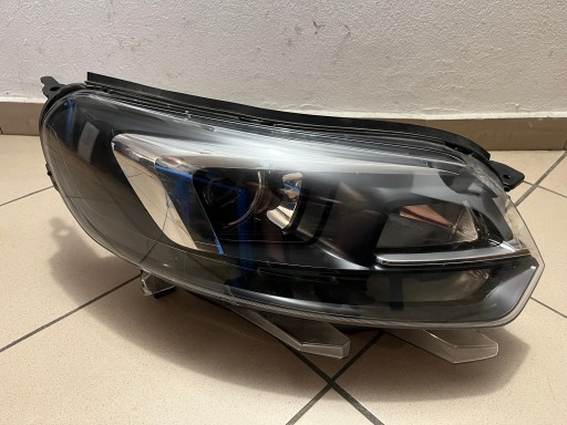 OPEL VIVARO C ZAFIRA D LIFE XENON LAMPA FAR PREDNJA DESNA STRANA 9832836480