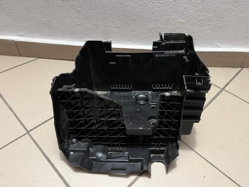 KUČIŠTE AKUMULATORA RENAULT MEGANE IV 4 SCENIC 244280018R