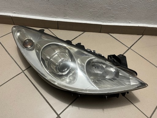 LAMPA FAR PREDNJA STRANA DESNA PEUGEOT 307 P307 REDIZAJN