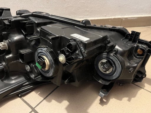 TOYOTA HILUX VIII 8 20- LAMPA FAR PREDNJA STRANA DESNA 1EJ-923364 TOYOTA HILUX VIII 8 20- LAMPA FAR PREDNJA STRANA DESNA 1EJ-923364