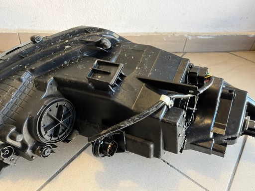 HYUNDAI IX20 IX-20 10- LAMPA FAR PREDNJA STRANA LIJEVA