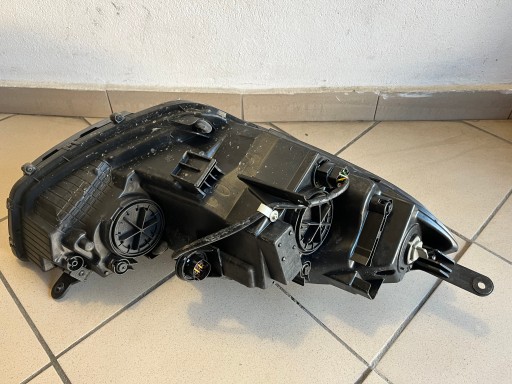 HYUNDAI IX20 IX-20 10- LAMPA FAR PREDNJA STRANA LIJEVA