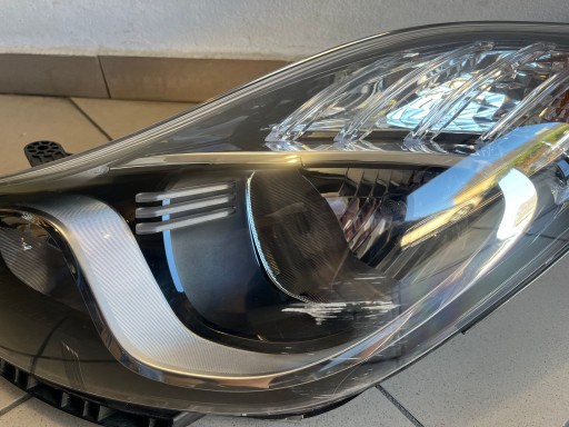 HYUNDAI IX20 IX-20 10- LAMPA FAR PREDNJA STRANA LIJEVA